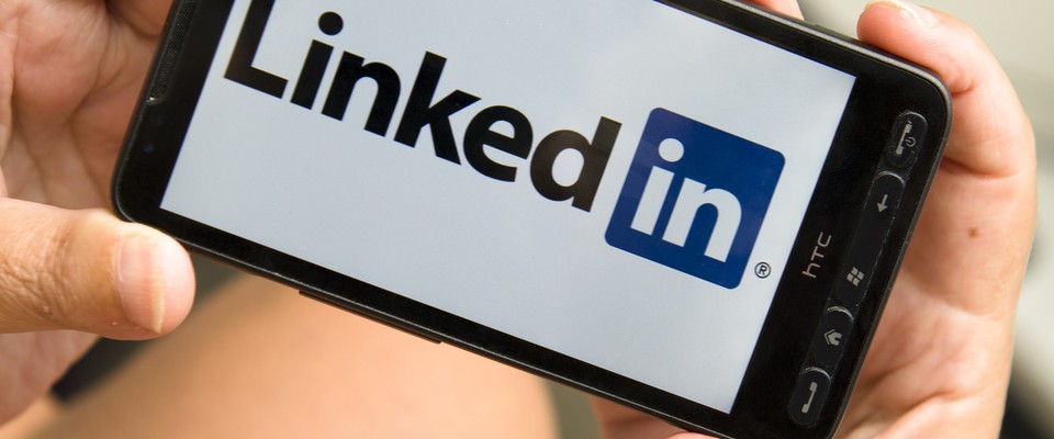 （企業可使用社交媒體 Linkedin 與人才連結。／圖：pixabay）